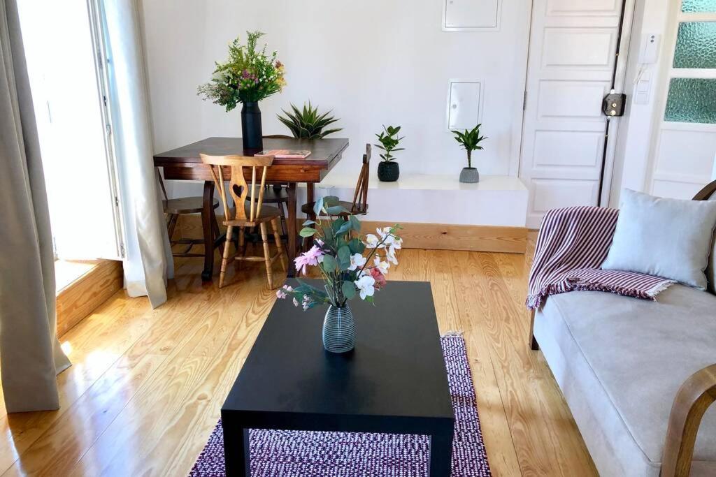 32 Top - Center Of Lisbon Duplex Apartment, Barrio Alto Exteriör bild