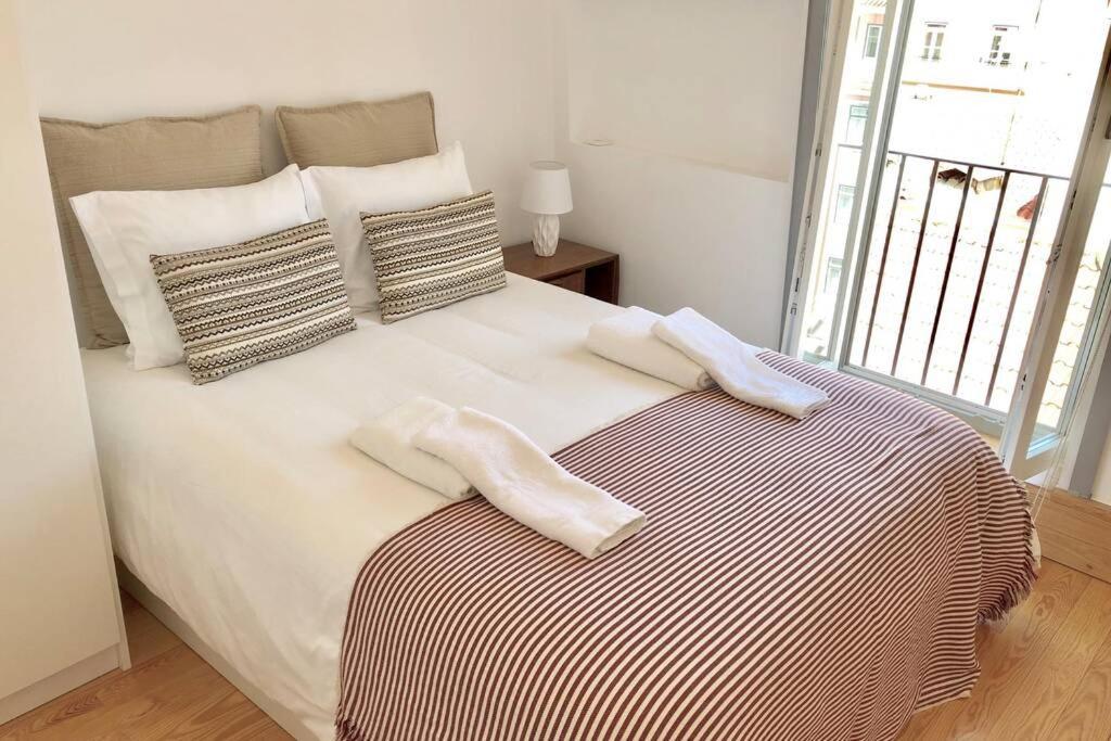 32 Top - Center Of Lisbon Duplex Apartment, Barrio Alto Exteriör bild