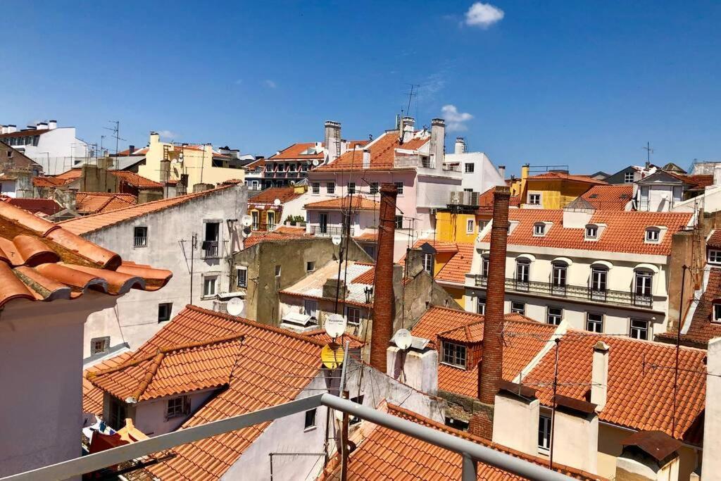 32 Top - Center Of Lisbon Duplex Apartment, Barrio Alto Exteriör bild
